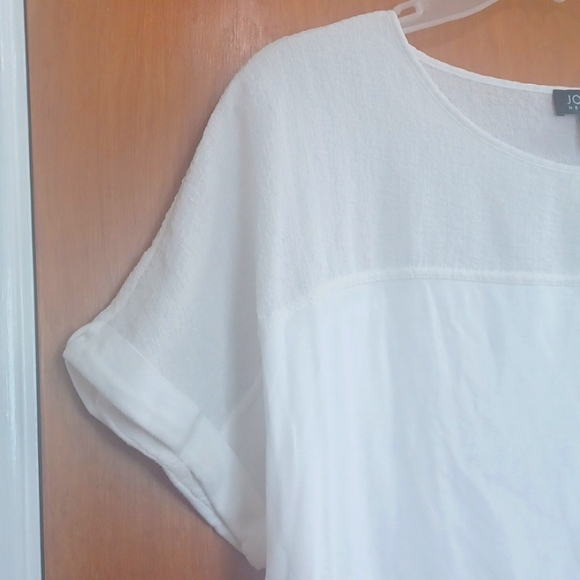 Jones New York Sz.XL. Ivory Top.  Cotton Knit W/ Lightweight Shoulders & Sleeves - Picture 4 of 8